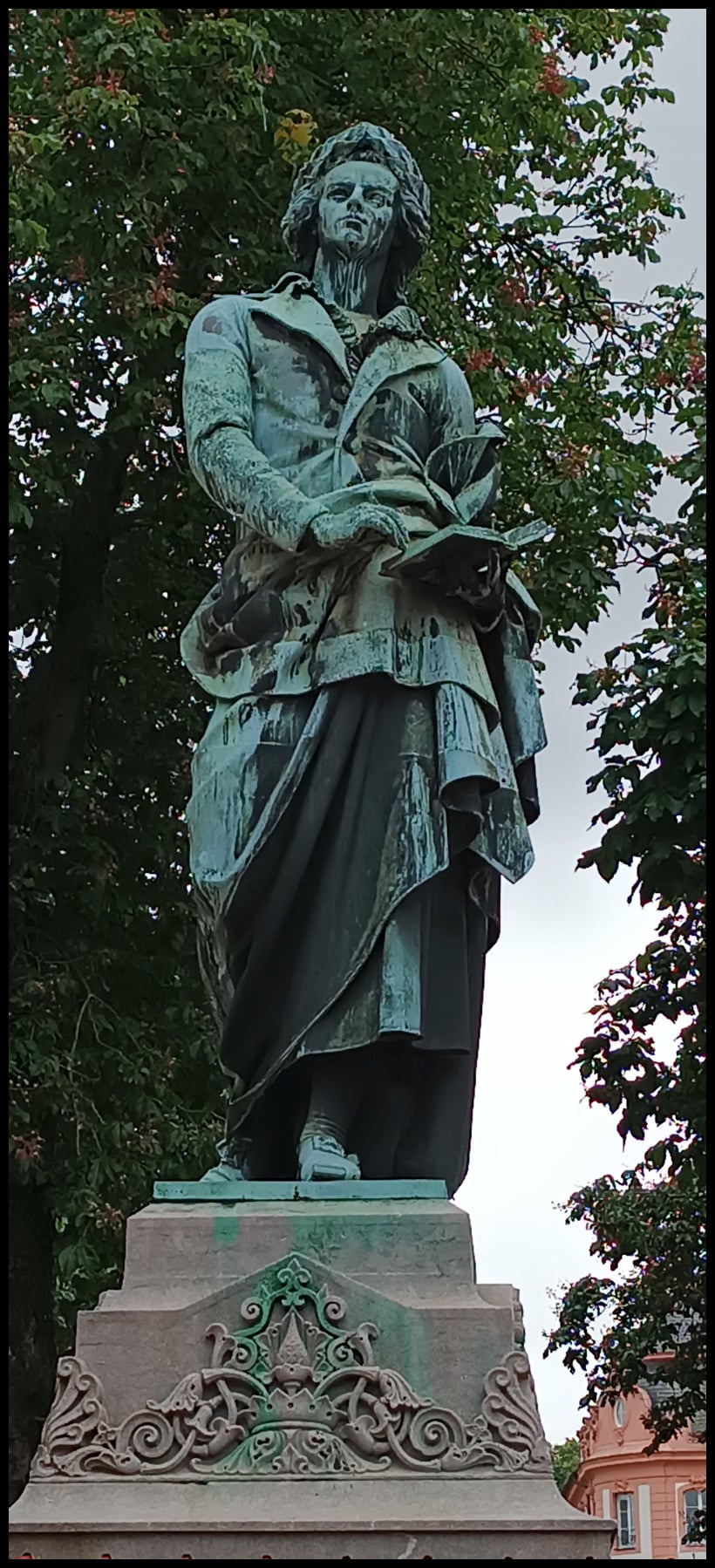 Statue du poète Schiller